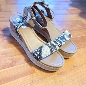 Steve Madden Sandals